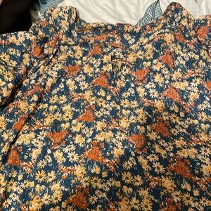 Flowered plus size blouse
